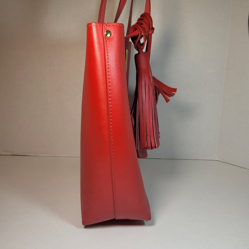 Joy & Iman Large Red Leather Tassel Tote with Wristlet and Removeable Insert - Picture 7 of 16